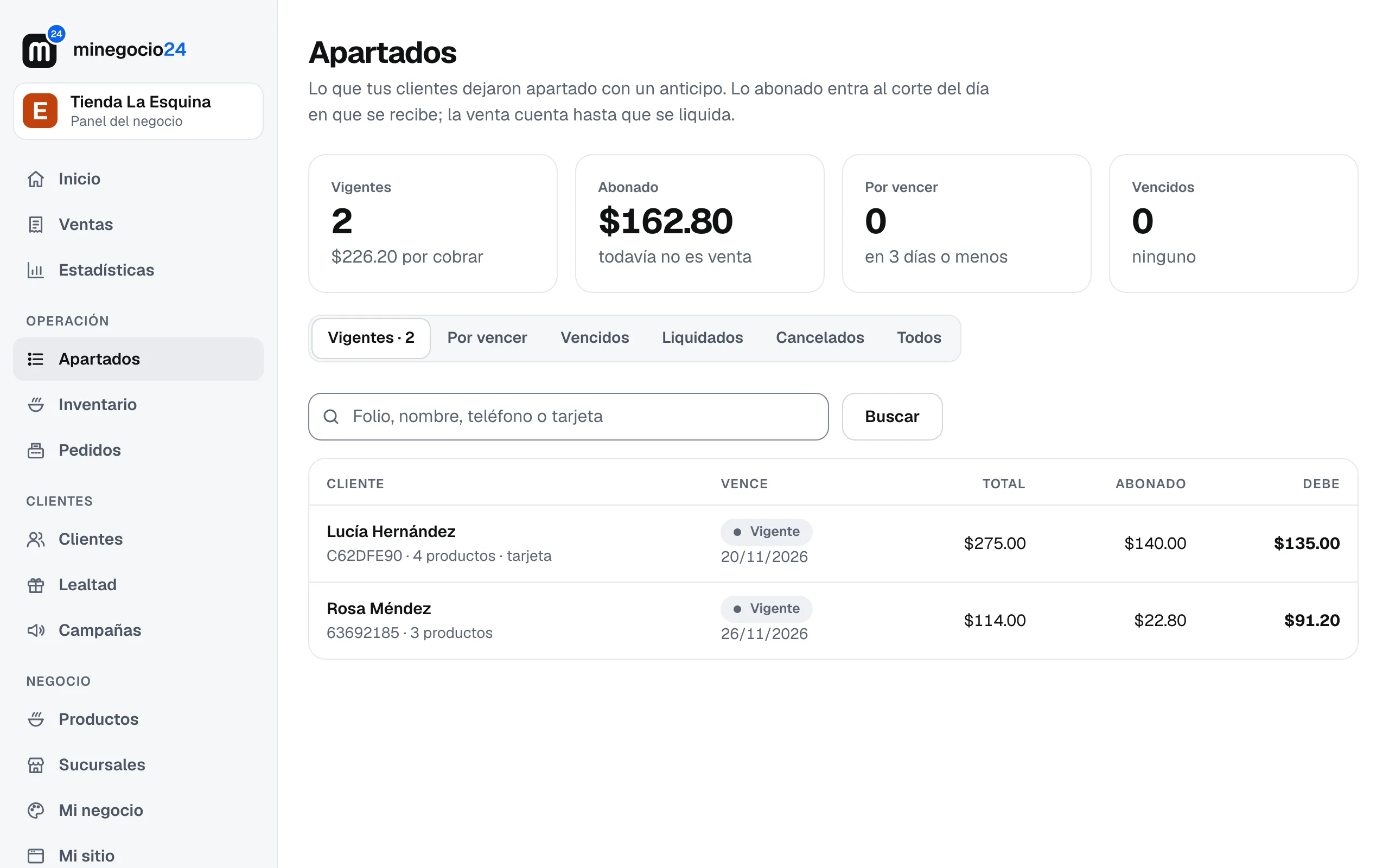 La lista de apartados en el panel de Tienda La Esquina con las cifras de vigentes, abonado, por vencer y vencidos